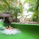 213 In Sunparks Oostduinkerke With Free Parking And Garden Сasa de vacaciones